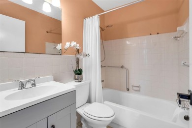 Beautifully updated 2/2 END UNIT on one of the largest 55+ on On Top Of The World Golf Course in Florida - for sale on GolfHomes.com, golf home, golf lot