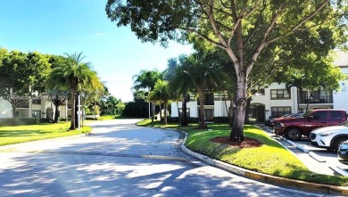 LARGE 1/1 840sq.ft. NICEST BUILDING IN THE COMPLEX, FACING EAST on Orangebrook Golf and Country Club in Florida - for sale on GolfHomes.com, golf home, golf lot