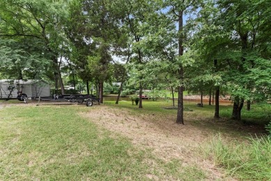 This exceptional property offers 352 feet of platted waterfront on Pinnacle Golf and Boat Club in Texas - for sale on GolfHomes.com, golf home, golf lot