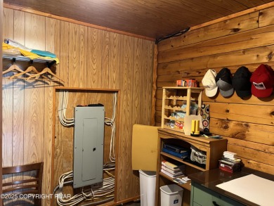 Immaculate Log Cabin in Pocono Farms Country Club Association - on Pocono Farms Country Club in Pennsylvania - for sale on GolfHomes.com, golf home, golf lot