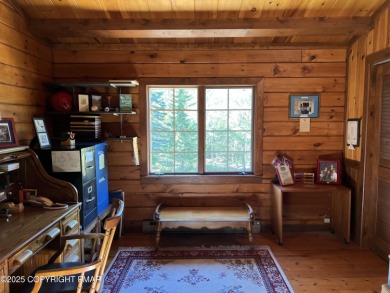 Immaculate Log Cabin in Pocono Farms Country Club Association - on Pocono Farms Country Club in Pennsylvania - for sale on GolfHomes.com, golf home, golf lot