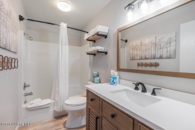 Beautifully updated and fully furnished, large 1 bed, 1 bath on Stoneridge Golf Club in Idaho - for sale on GolfHomes.com, golf home, golf lot