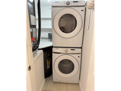 Great 3 bedrooms /2 bath, with 1124 sqft, great layout. Ceramic on Pine Island Ridge Country Club in Florida - for sale on GolfHomes.com, golf home, golf lot