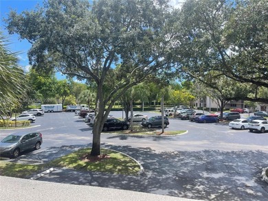 Great 3 bedrooms /2 bath, with 1124 sqft, great layout. Ceramic on Pine Island Ridge Country Club in Florida - for sale on GolfHomes.com, golf home, golf lot