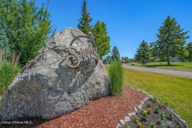 Beautifully updated and fully furnished, large 1 bed, 1 bath on Stoneridge Golf Club in Idaho - for sale on GolfHomes.com, golf home, golf lot
