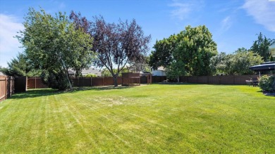 Nestled in the Canyon Lakes community just a block off the on Canyon Lakes Golf Course in Washington - for sale on GolfHomes.com, golf home, golf lot