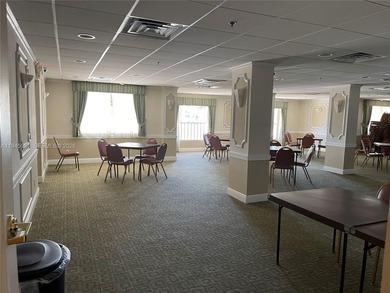 Great 3 bedrooms /2 bath, with 1124 sqft, great layout. Ceramic on Pine Island Ridge Country Club in Florida - for sale on GolfHomes.com, golf home, golf lot