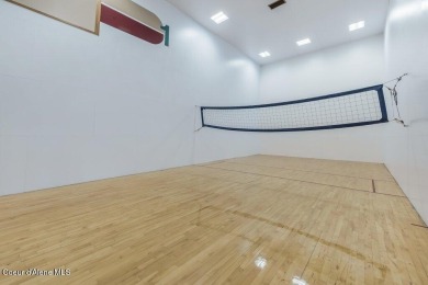 Beautifully updated and fully furnished, large 1 bed, 1 bath on Stoneridge Golf Club in Idaho - for sale on GolfHomes.com, golf home, golf lot