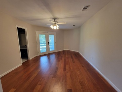 Fabulous move in ready townhome with golf course views.  Both on Hilaman Park Golf Course in Florida - for sale on GolfHomes.com, golf home, golf lot