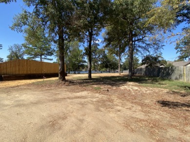 DEEDED BUILDING LOT 
NORTHSIDE-GRISSOM POINT on Cherokee Country Golf  in Texas - for sale on GolfHomes.com, golf home, golf lot