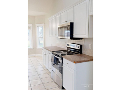 Well-maintained single-level home located in a gated community on Ridgecrest Golf Course in Idaho - for sale on GolfHomes.com, golf home, golf lot