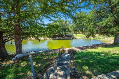 Charming Waterfront Home in Oaks of Riverhill. Welcome to this on Riverhill Country Club in Texas - for sale on GolfHomes.com, golf home, golf lot