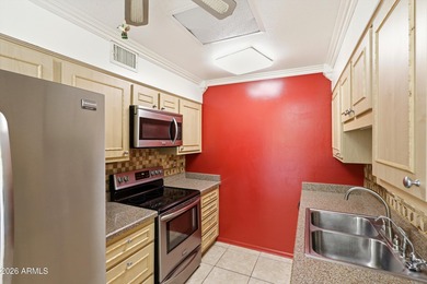 Welcome home to easy, active living in Sun City, Arizona! This on Sun City-Willow Creek / Willow Brook  in Arizona - for sale on GolfHomes.com, golf home, golf lot