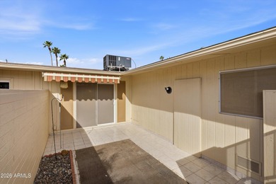 Welcome home to easy, active living in Sun City, Arizona! This on Sun City-Willow Creek / Willow Brook  in Arizona - for sale on GolfHomes.com, golf home, golf lot