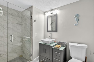 This beautifully redone two-bedroom, two-bath condo offers a on Hunters Run Golf and Country Club in Florida - for sale on GolfHomes.com, golf home, golf lot