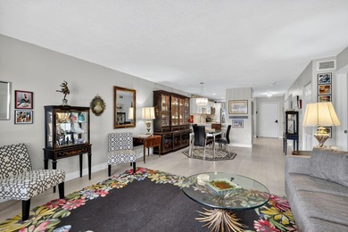 This beautifully redone two-bedroom, two-bath condo offers a on Hunters Run Golf and Country Club in Florida - for sale on GolfHomes.com, golf home, golf lot