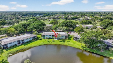 This beautifully redone two-bedroom, two-bath condo offers a on Hunters Run Golf and Country Club in Florida - for sale on GolfHomes.com, golf home, golf lot