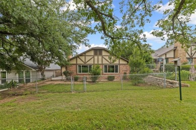 WELCOME HOME to PECAN PLANTATION!  Enjoy golf course community on Pecan Plantation Country Club in Texas - for sale on GolfHomes.com, golf home, golf lot