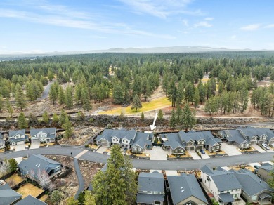 Rare single story end-unit townhome in coveted Stonegate on The Old Back Nine At Mountain High in Oregon - for sale on GolfHomes.com, golf home, golf lot