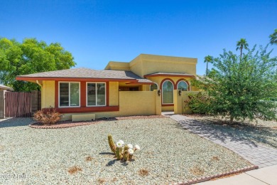Nestled in the heart of Sun City West, this well maintained on Briarwood Country Club in Arizona - for sale on GolfHomes.com, golf home, golf lot