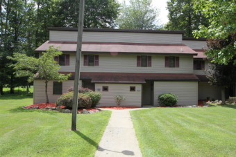 Golf Course Condo on Treasure Lake - Silver in Pennsylvania - for sale on GolfHomes.com, golf home, golf lot