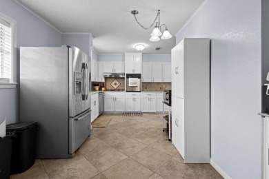 Welcome to this spacious 3-bedroom, 2-bathroom home offering 1 on Wildwood Golf Course in Texas - for sale on GolfHomes.com, golf home, golf lot