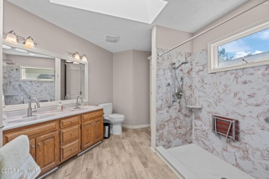 Beautifully Updated Brick Home in Fairfield Harbour.
This on Harbour Point Golf Club in North Carolina - for sale on GolfHomes.com, golf home, golf lot