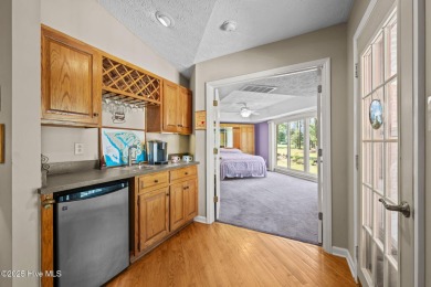 Beautifully Updated Brick Home in Fairfield Harbour.
This on Harbour Point Golf Club in North Carolina - for sale on GolfHomes.com, golf home, golf lot