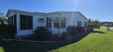 **MOTIVATED SELLER** - ALL REASONABLE OFFERS CONSIDERED! UPDATED on Schalamar Creek Golf and Country Club in Florida - for sale on GolfHomes.com, golf home, golf lot