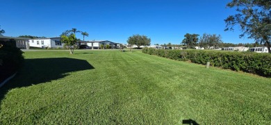 **MOTIVATED SELLER** - ALL REASONABLE OFFERS CONSIDERED! UPDATED on Schalamar Creek Golf and Country Club in Florida - for sale on GolfHomes.com, golf home, golf lot