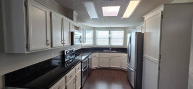 **MOTIVATED SELLER** - ALL REASONABLE OFFERS CONSIDERED! UPDATED on Schalamar Creek Golf and Country Club in Florida - for sale on GolfHomes.com, golf home, golf lot