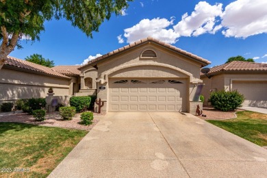 Charming Villa offers 3 bedrooms, 2 baths, & 2-car garage. The on Oakwood Golf Club  in Arizona - for sale on GolfHomes.com, golf home, golf lot