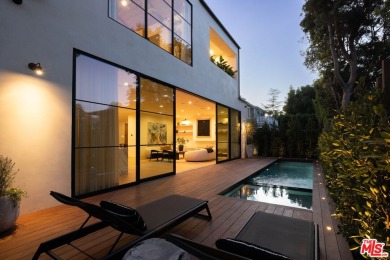 Contemporary architecture meets minimalist organic finishes in on Lakeside Golf Club in California - for sale on GolfHomes.com, golf home, golf lot