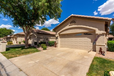Charming Villa offers 3 bedrooms, 2 baths, & 2-car garage. The on Oakwood Golf Club  in Arizona - for sale on GolfHomes.com, golf home, golf lot