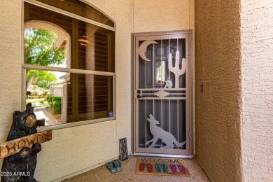 Charming Villa offers 3 bedrooms, 2 baths, & 2-car garage. The on Oakwood Golf Club  in Arizona - for sale on GolfHomes.com, golf home, golf lot