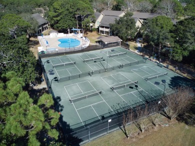 This 11th-floor, 2-bedroom, 2-bathroom vacation rental offers on Seascape Golf Course in Florida - for sale on GolfHomes.com, golf home, golf lot