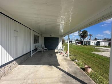 2605 Ellis Blvd, Venice, FL. 34292  Venice Ranch 55+ Mobile Home on Pelican Pointe Golf and Country Club in Florida - for sale on GolfHomes.com, golf home, golf lot