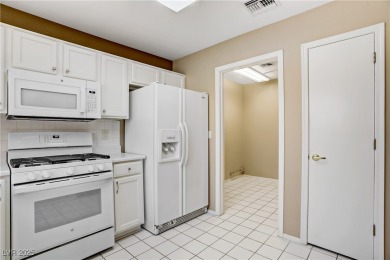 Charming single-story home nestled in the heart of Sun City on Highland Falls Golf Club in Nevada - for sale on GolfHomes.com, golf home, golf lot