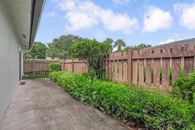 Welcome to this beautifully maintained villa in the exclusive on Hunters Run Golf and Country Club in Florida - for sale on GolfHomes.com, golf home, golf lot