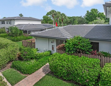 Welcome to this beautifully maintained villa in the exclusive on Hunters Run Golf and Country Club in Florida - for sale on GolfHomes.com, golf home, golf lot