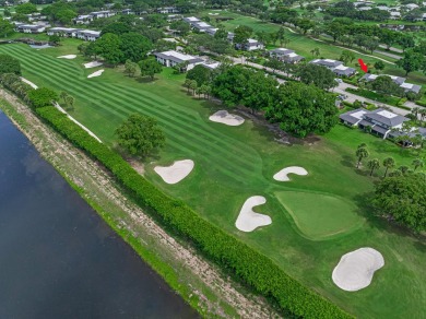 Welcome to this beautifully maintained villa in the exclusive on Hunters Run Golf and Country Club in Florida - for sale on GolfHomes.com, golf home, golf lot
