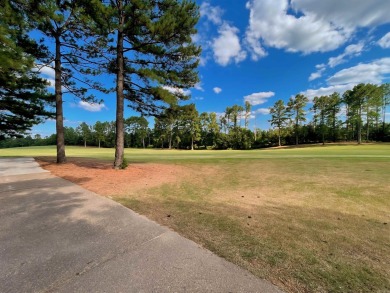 Impeccably maintained 4BR 3 bath, 2822 sf home on Isabella Golf on Isabella Golf Course  in Arkansas - for sale on GolfHomes.com, golf home, golf lot