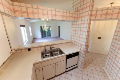 Beautiful 2-Bedroom, 2-Bath Home with Golf Course Views in Ocala on Ocala Palms Golf and Country Club in Florida - for sale on GolfHomes.com, golf home, golf lot