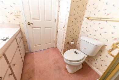 Beautiful 2-Bedroom, 2-Bath Home with Golf Course Views in Ocala on Ocala Palms Golf and Country Club in Florida - for sale on GolfHomes.com, golf home, golf lot
