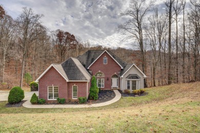 MOUNTAIN VIEWS! SOARING CEILINGS! NEW DRIVEWAY PLANNED! Come on Buffalo Valley Golf Course in Tennessee - for sale on GolfHomes.com, golf home, golf lot