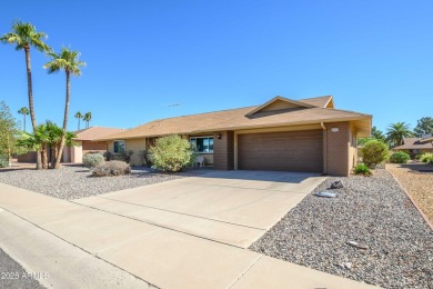 Fully remodeled home, Windows, floors, Kitchin, Appliances on Briarwood Country Club in Arizona - for sale on GolfHomes.com, golf home, golf lot