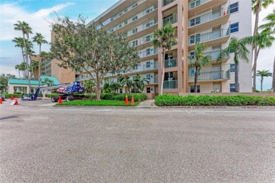 This WONDERFULLY UPDATED 2 bedroom and 2 bathroom condo is on Terra Ceia Golf and Country Club in Florida - for sale on GolfHomes.com, golf home, golf lot