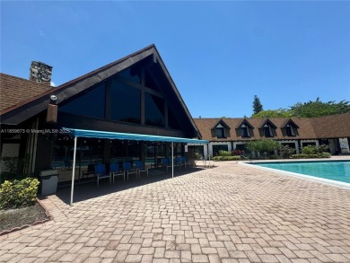 For Sale - Spacious 1 Bed / 1.5 Bath Condo in International on Inverrary Country Club in Florida - for sale on GolfHomes.com, golf home, golf lot