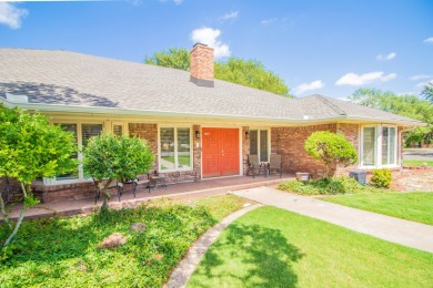 Your new home in the original Lakeridge Country Club community on LakeRidge Country Club in Texas - for sale on GolfHomes.com, golf home, golf lot