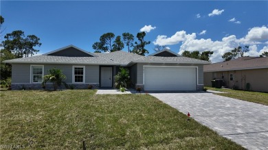 Projected completed and ready for move-in. You'll be proud to on Kingsway Country Club in Florida - for sale on GolfHomes.com, golf home, golf lot